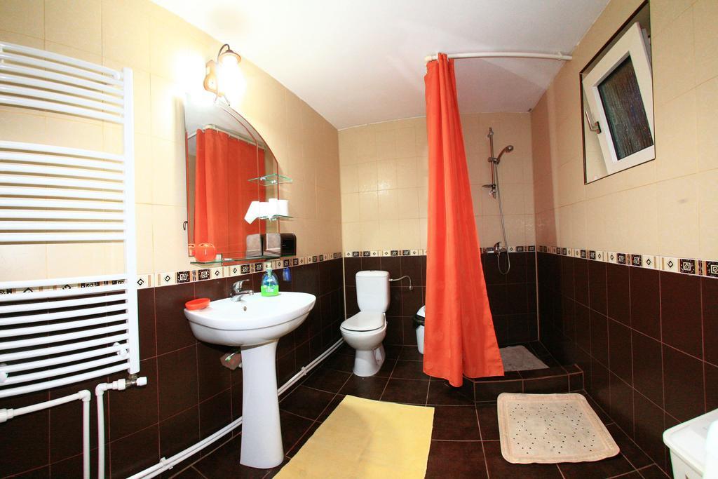 Cuibul Salamandrelor Hotel Sarmizegetusa Quarto foto