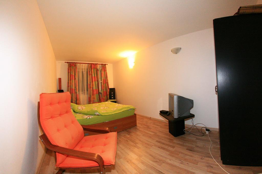 Cuibul Salamandrelor Hotel Sarmizegetusa Quarto foto